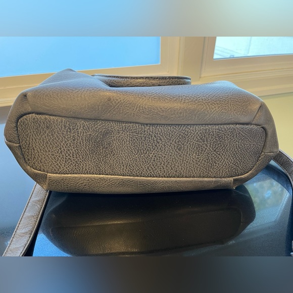 Matt & Nat Gray Faux Leather Purse | Malone | Doctor Bag Style | Cross Body Bag - Picture 7 of 7